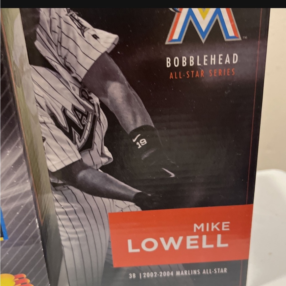 Bobble heads - Picture 3 of 5